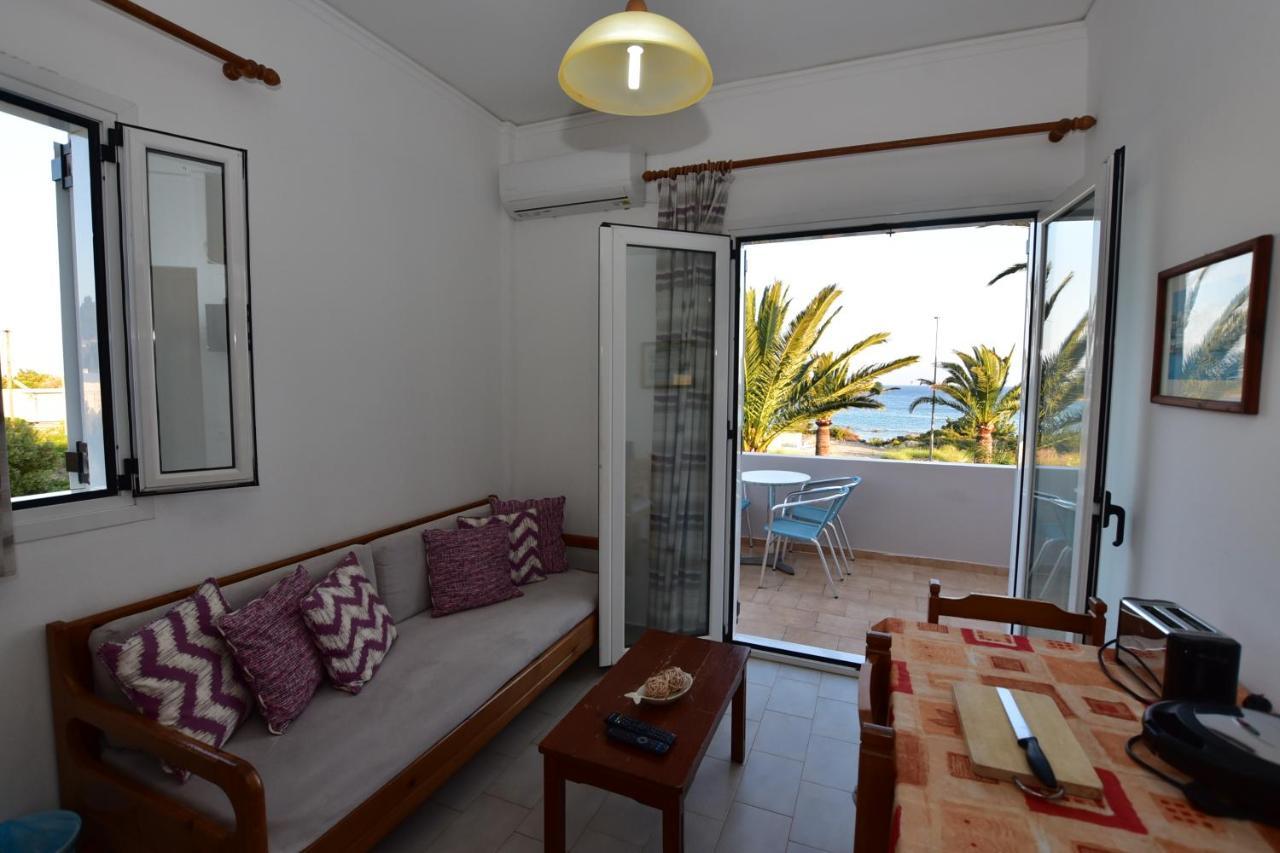 Morpheas Rooms Paleochora Exterior foto