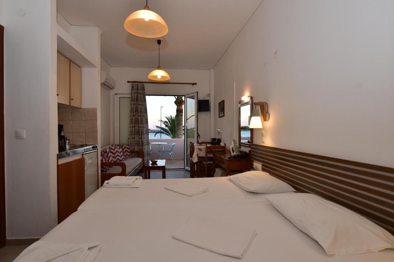 Morpheas Rooms Paleochora Exterior foto