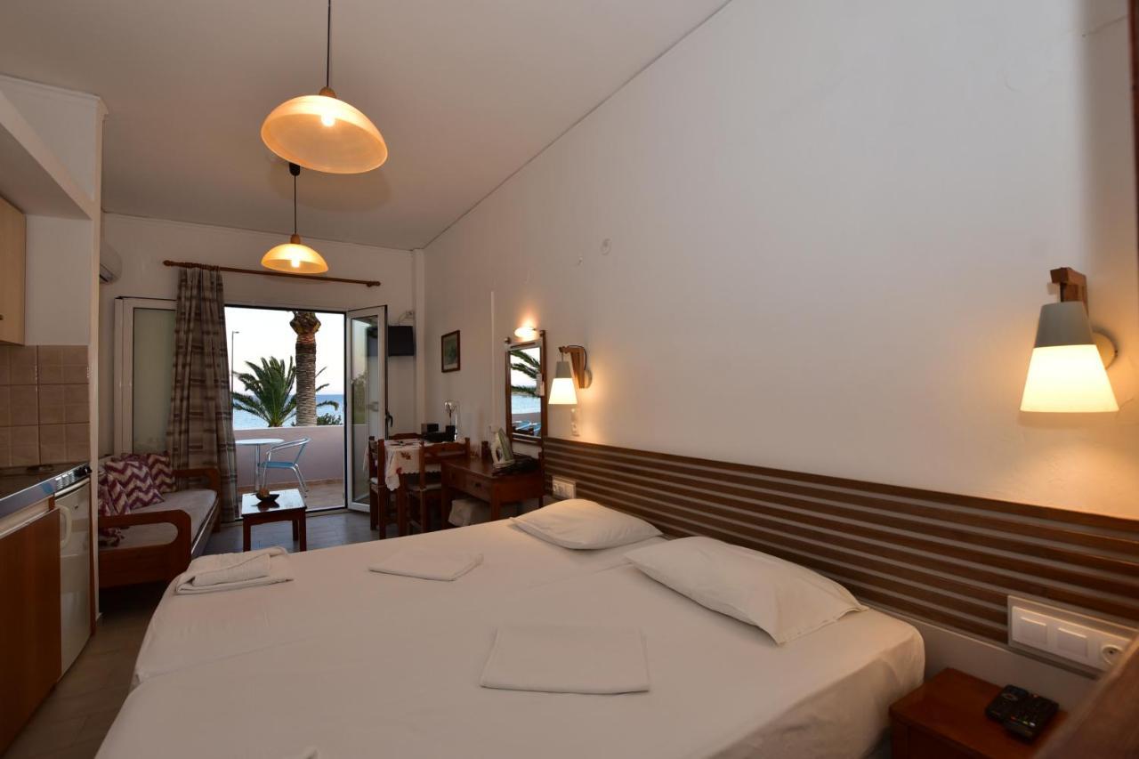 Morpheas Rooms Paleochora Exterior foto