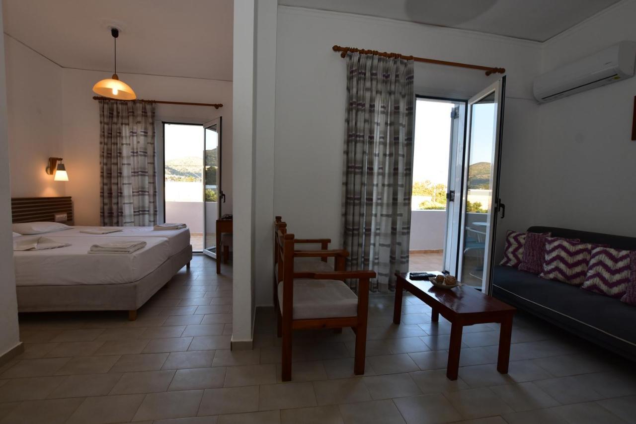 Morpheas Rooms Paleochora Exterior foto
